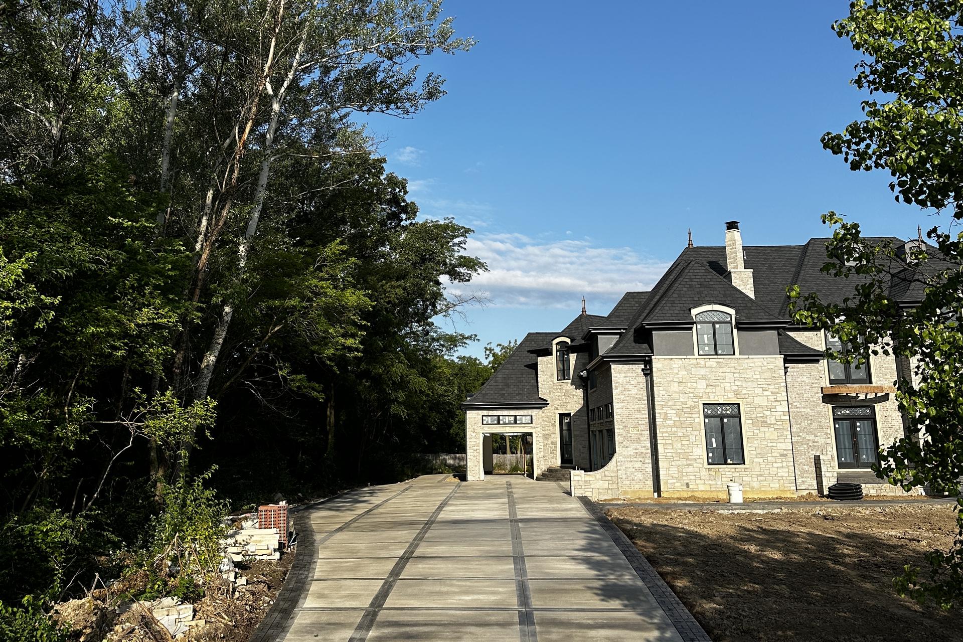 Luxury estate driveway